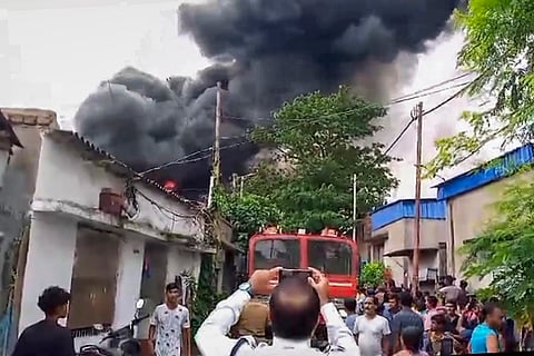 Fire at motor oil factory in Kolkata